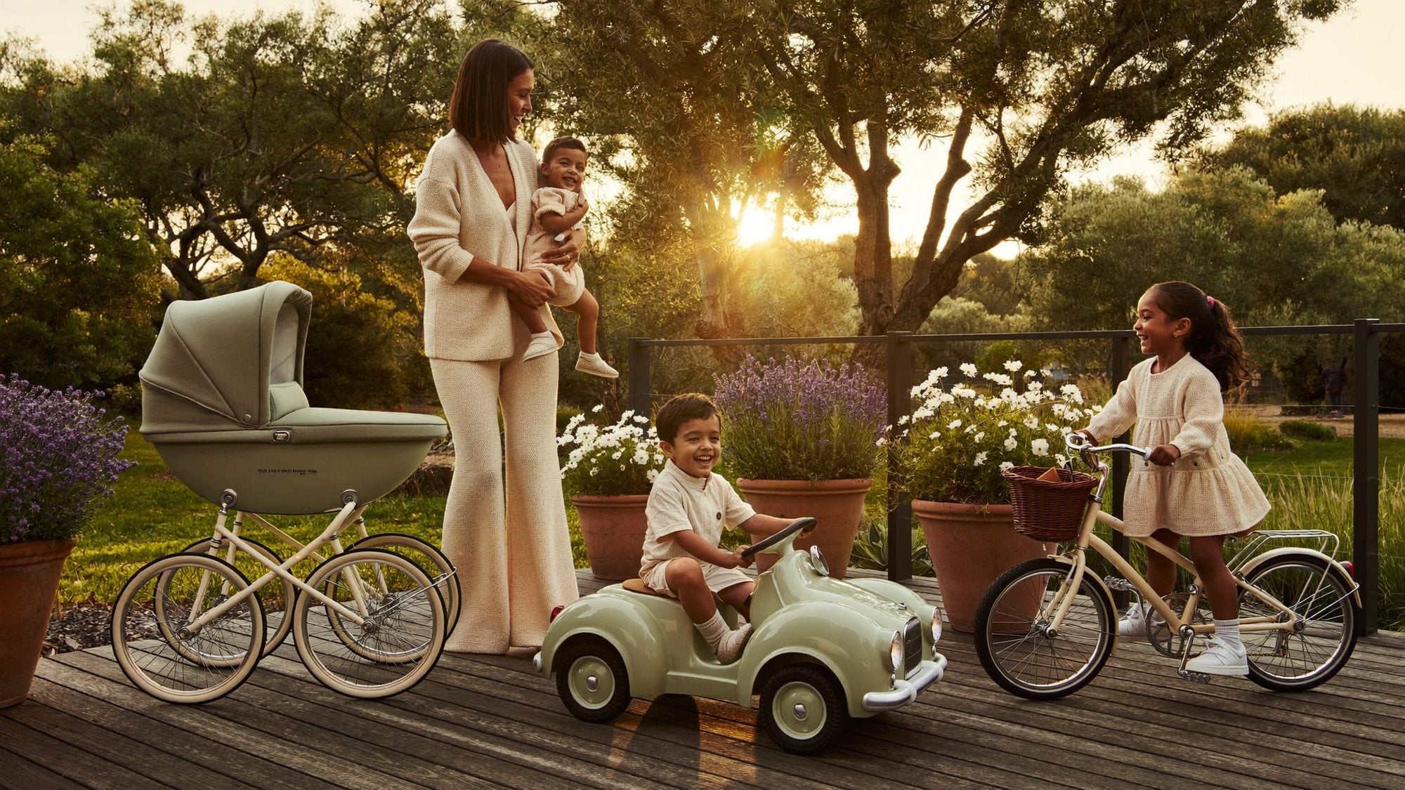 Famille EazyLife au coucher du soleil